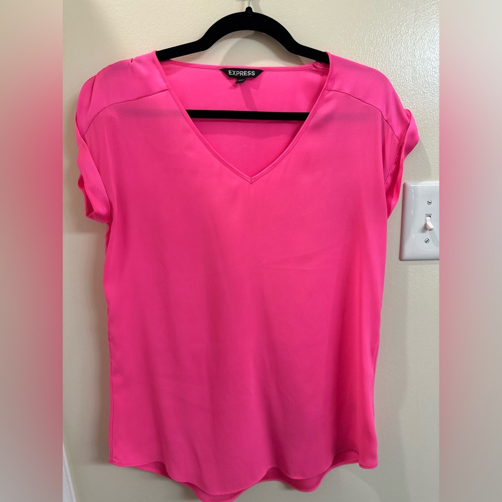 Express hot pink blouse